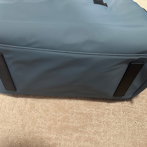 Away Weekender Bag - Picture 5 of 5